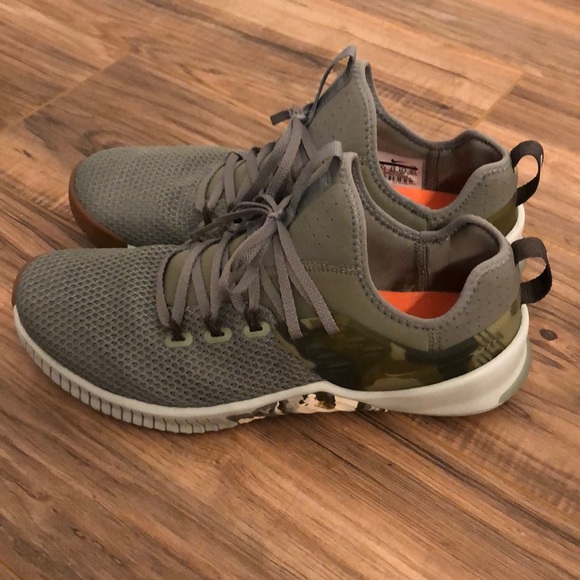 nike metcon free camo